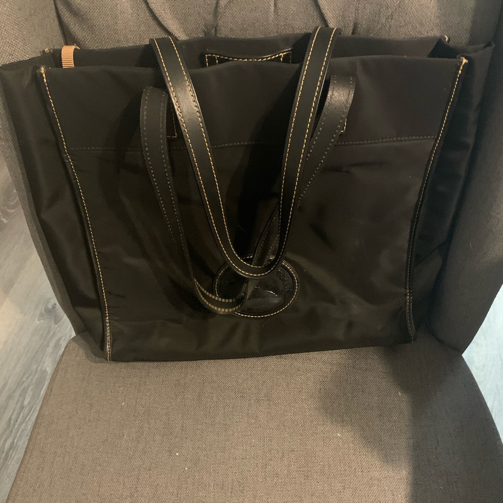 Dooney & Bourke black tote bag